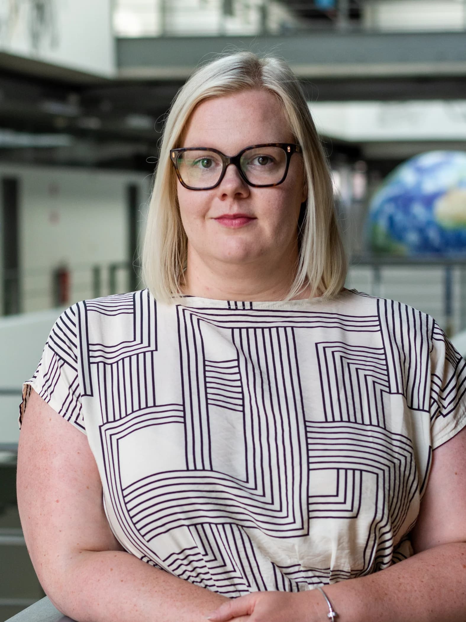 Professional portrait of Dr. Barbora Hennelová
